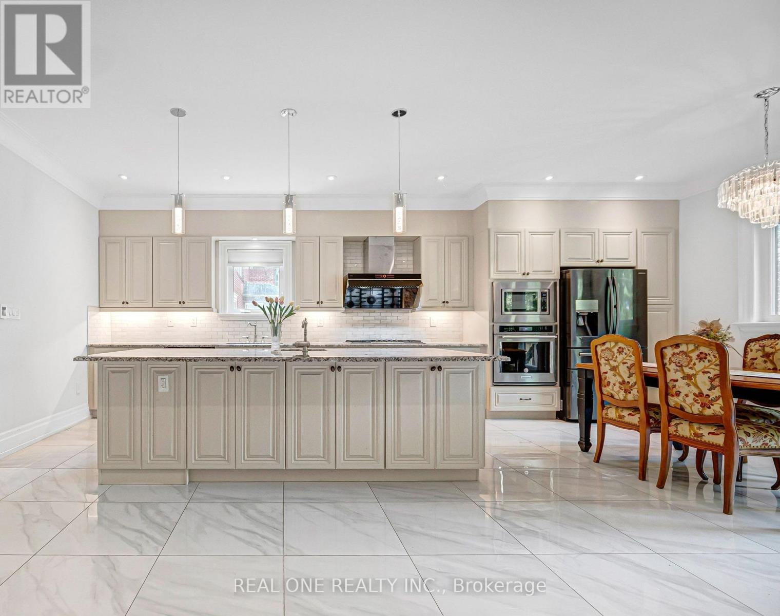 100 Ridelle Avenue, Toronto, Ontario  M6B 1J6 - Photo 16 - C13715548
