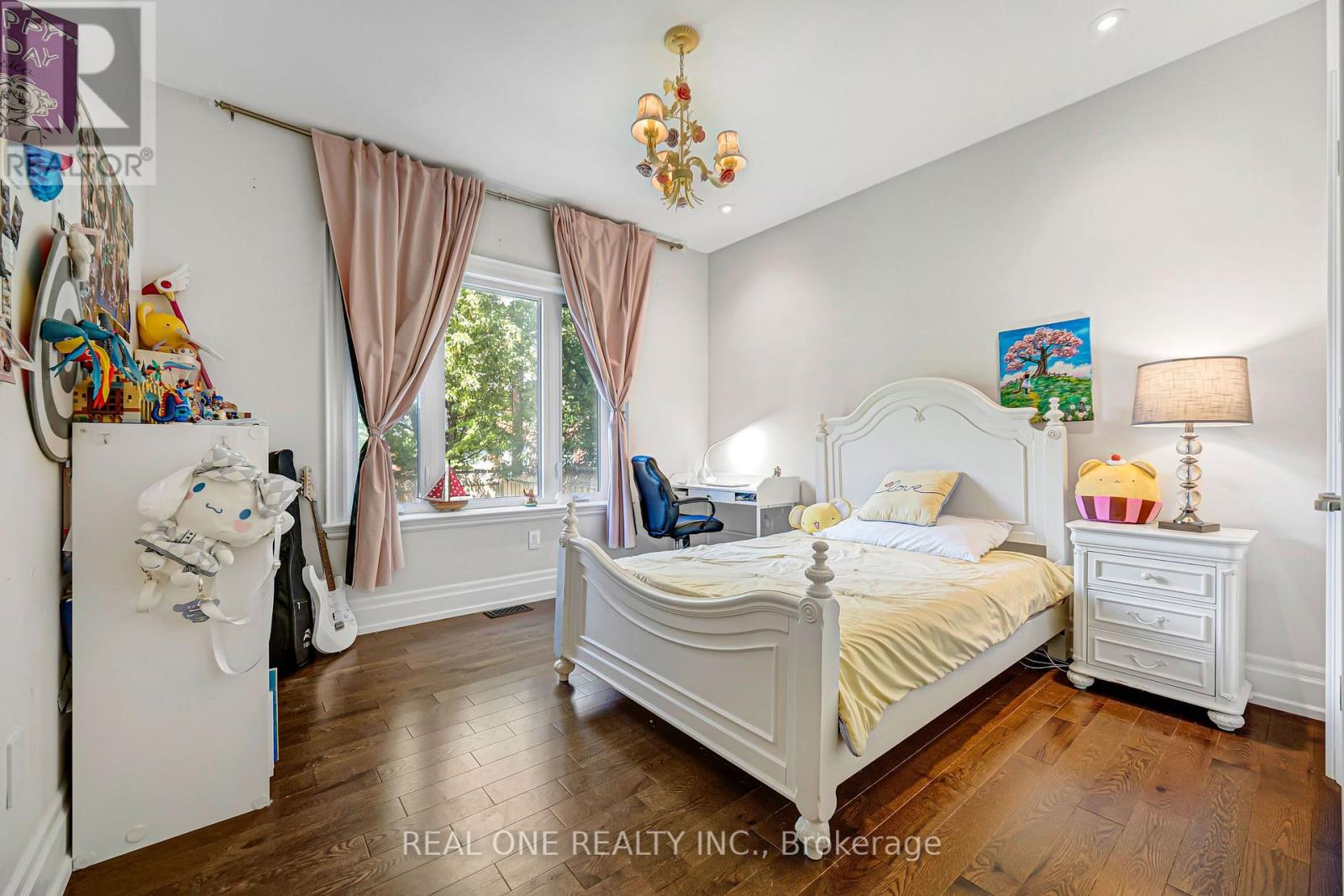 100 Ridelle Avenue, Toronto, Ontario  M6B 1J6 - Photo 32 - C13715548