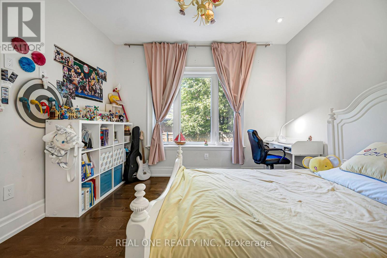100 Ridelle Avenue, Toronto, Ontario  M6B 1J6 - Photo 35 - C13715548