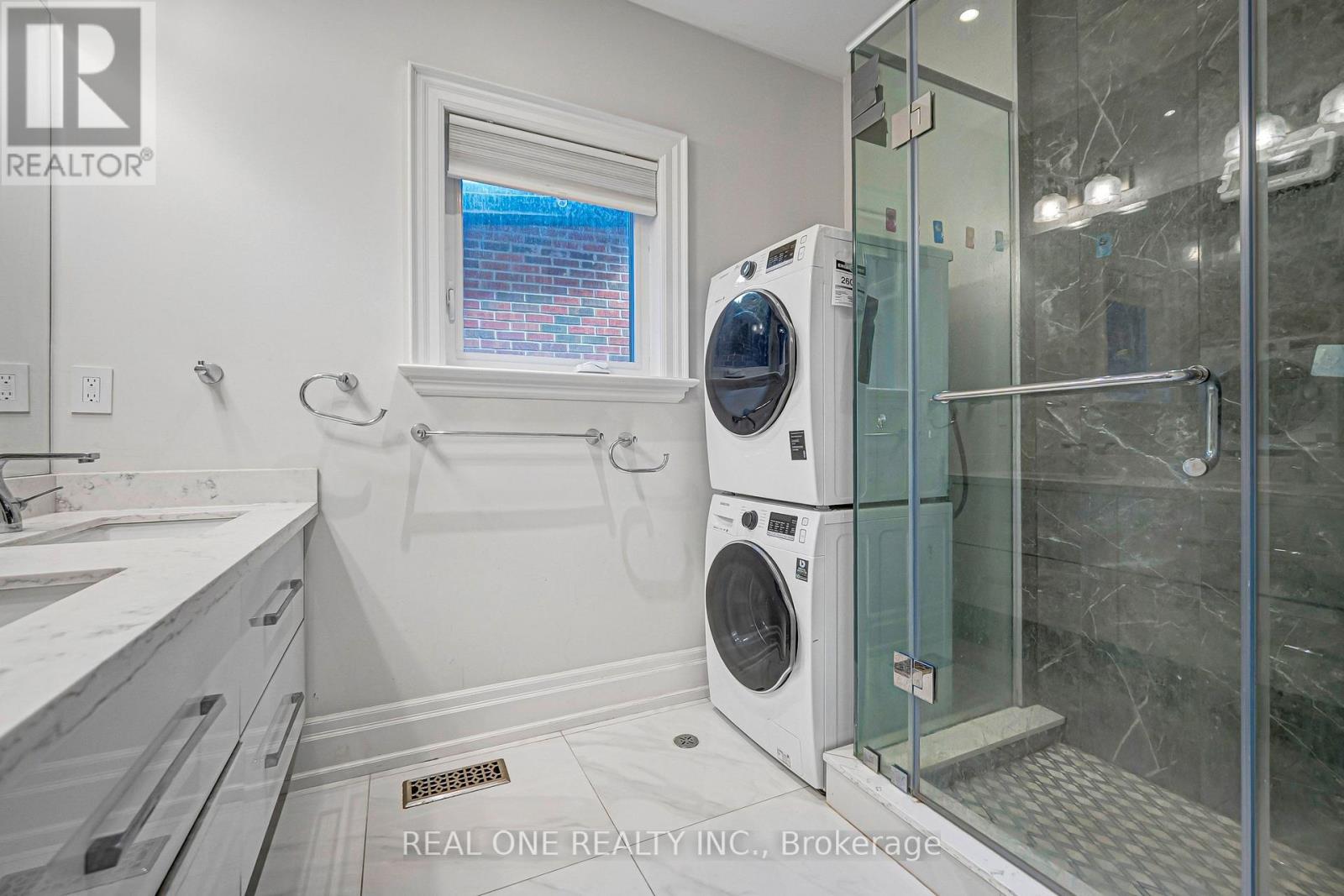 100 Ridelle Avenue, Toronto, Ontario  M6B 1J6 - Photo 39 - C13715548