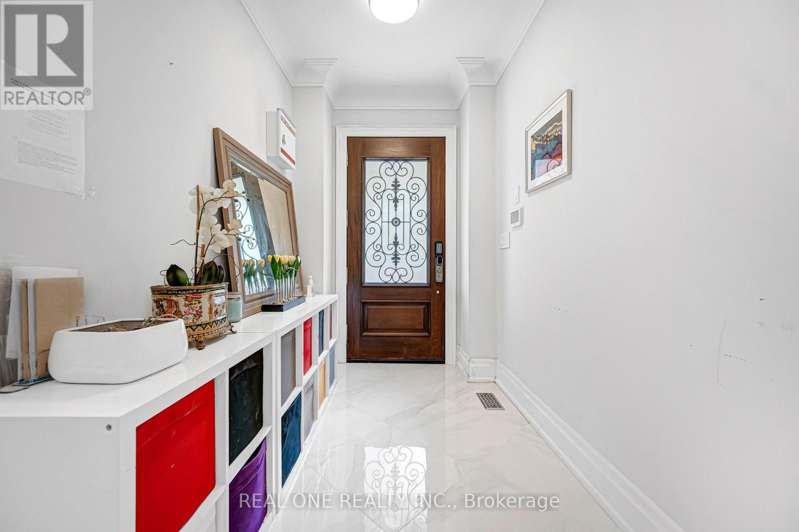 100 Ridelle Avenue, Toronto, Ontario  M6B 1J6 - Photo 4 - C13715548