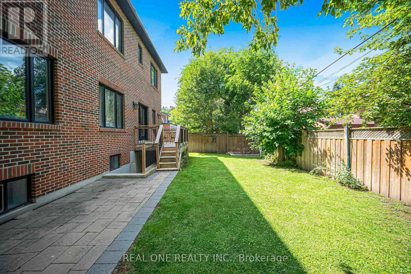 100 Ridelle Avenue, Toronto, Ontario  M6B 1J6 - Photo 44 - C13715548