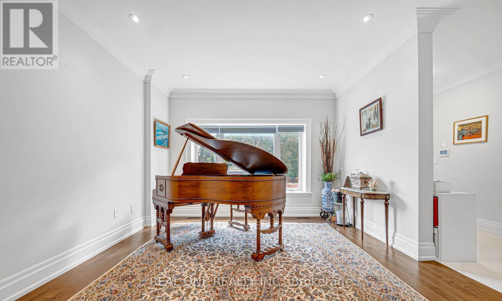 100 Ridelle Avenue, Toronto, Ontario  M6B 1J6 - Photo 7 - C13715548