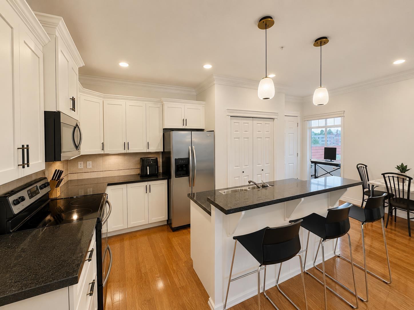 401 9108 Mary Street, Chilliwack Proper West, Chilliwack, British Columbia  V2P 4J1 - Photo 2 - R3156914