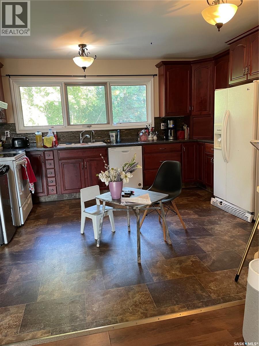907 Grove Street, Whitewood, Saskatchewan  S0G 5C0 - Photo 7 - SK046346