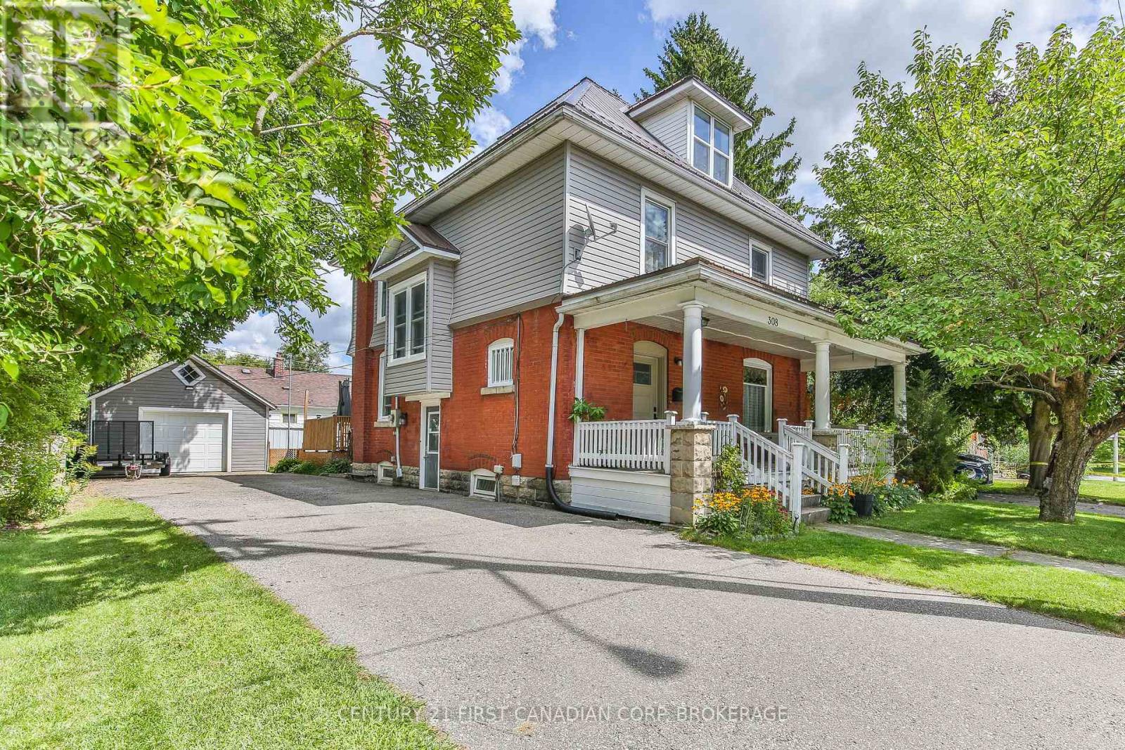 308 BROADWAY STREET, Tillsonburg, Ontario