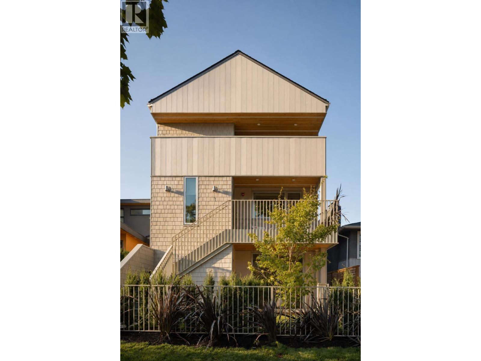 1 2063 E 13th Avenue, Vancouver, British Columbia  V5N 2C5 - Photo 14 - R3158470