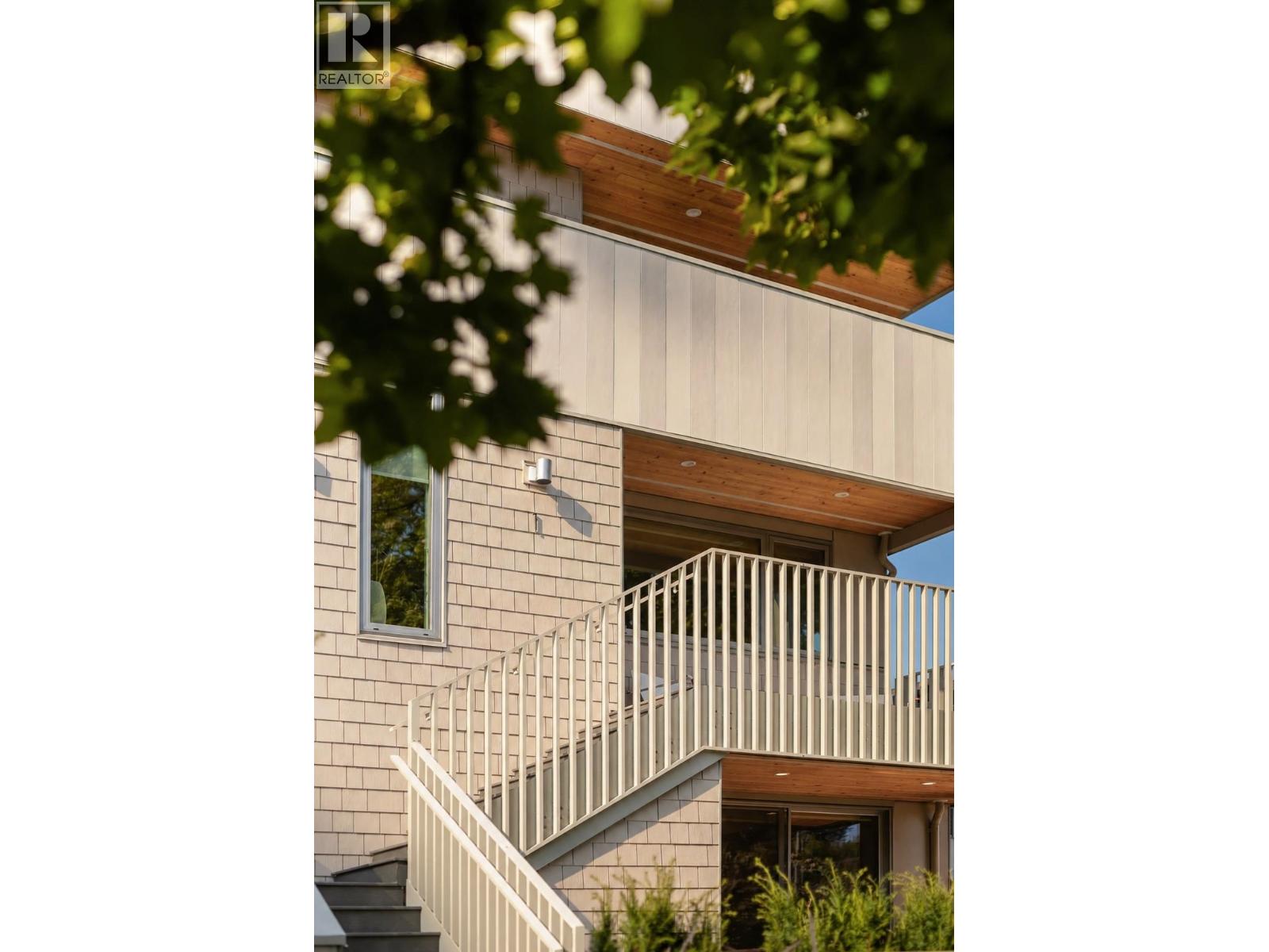 1 2063 E 13th Avenue, Vancouver, British Columbia  V5N 2C5 - Photo 15 - R3158470