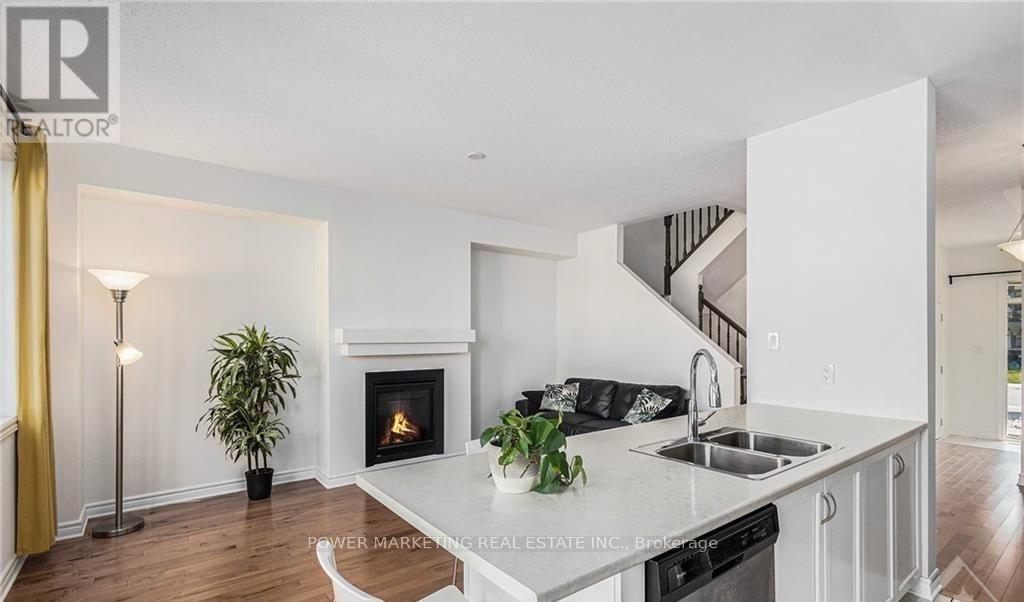932 Kilbirnie Drive, Ottawa, Ontario  K2J 6G2 - Photo 3 - X13716334