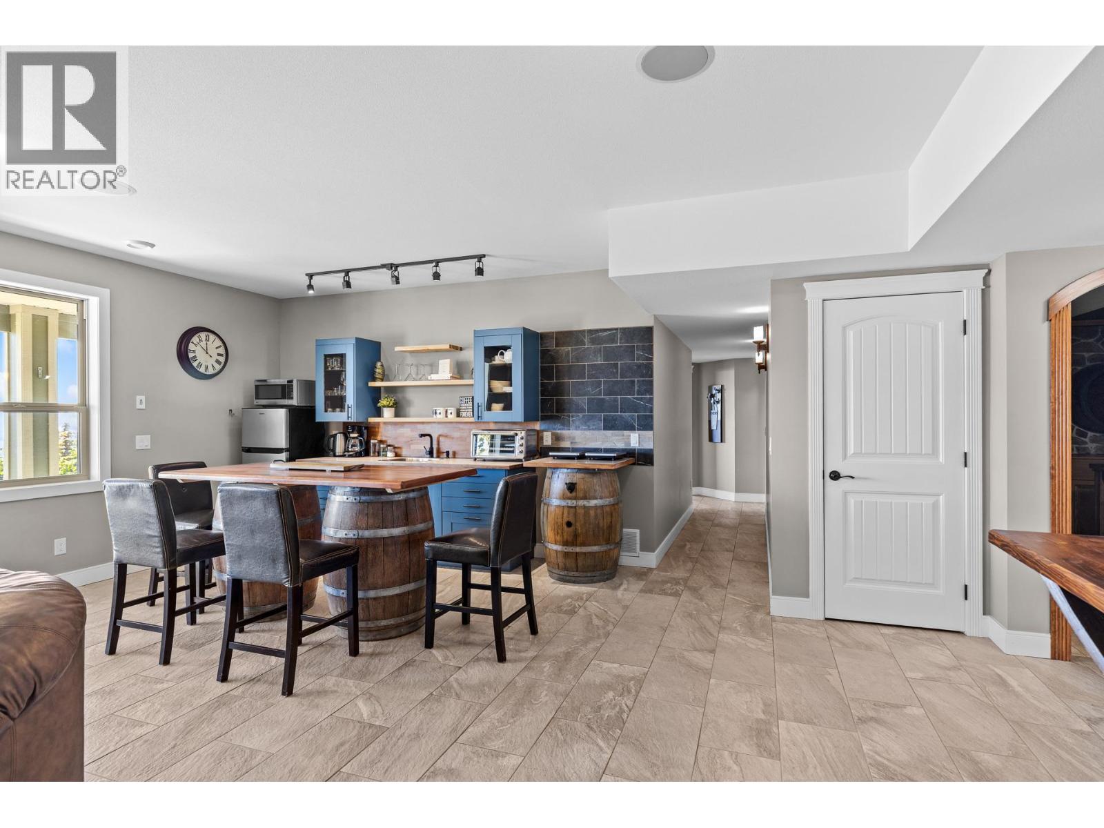 6112 Seymoure Avenue, Peachland, British Columbia  V0H 1X4 - Photo 30 - 10398777