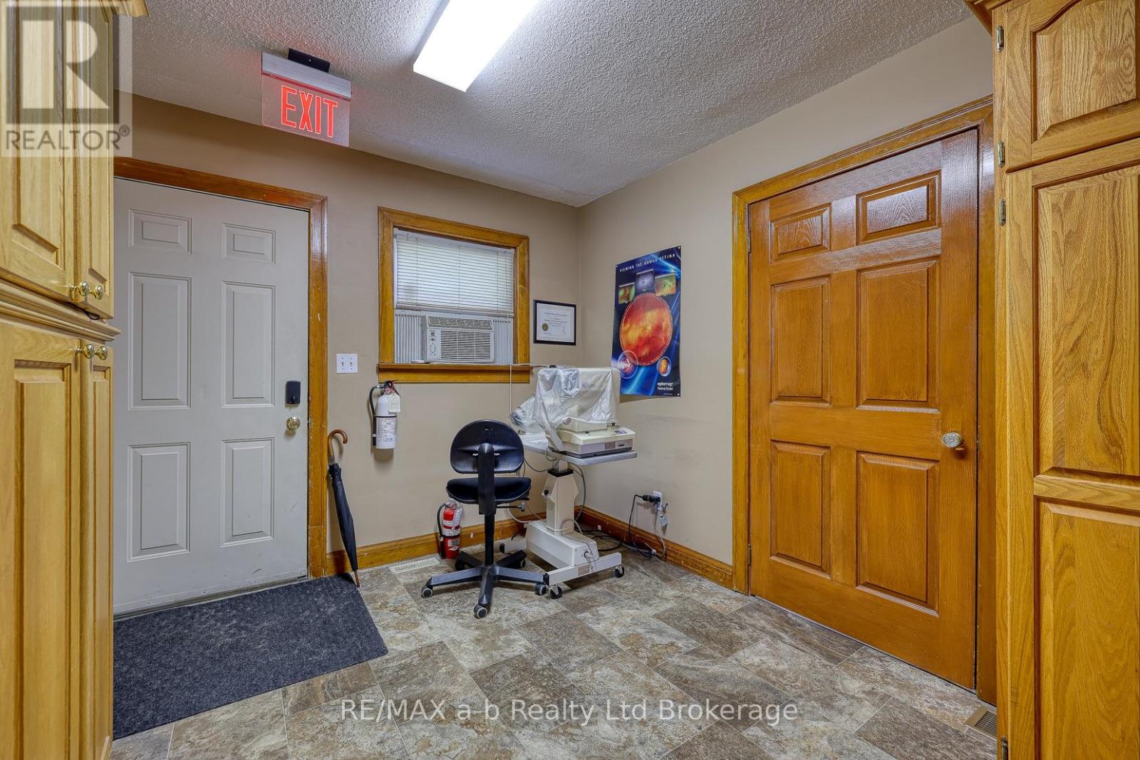 77 Charles Street W, Ingersoll, Ontario  N5C 2L7 - Photo 11 - X13716330