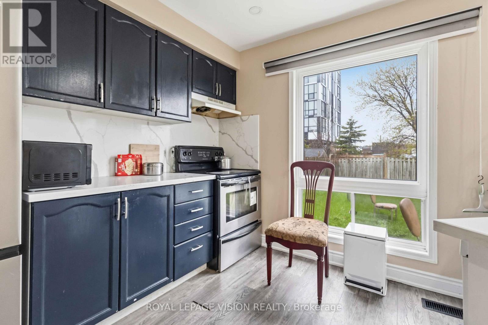 1815 Dalhousie Crescent, Oshawa, Ontario L1G 8C5 - Photo 13 - E13716332