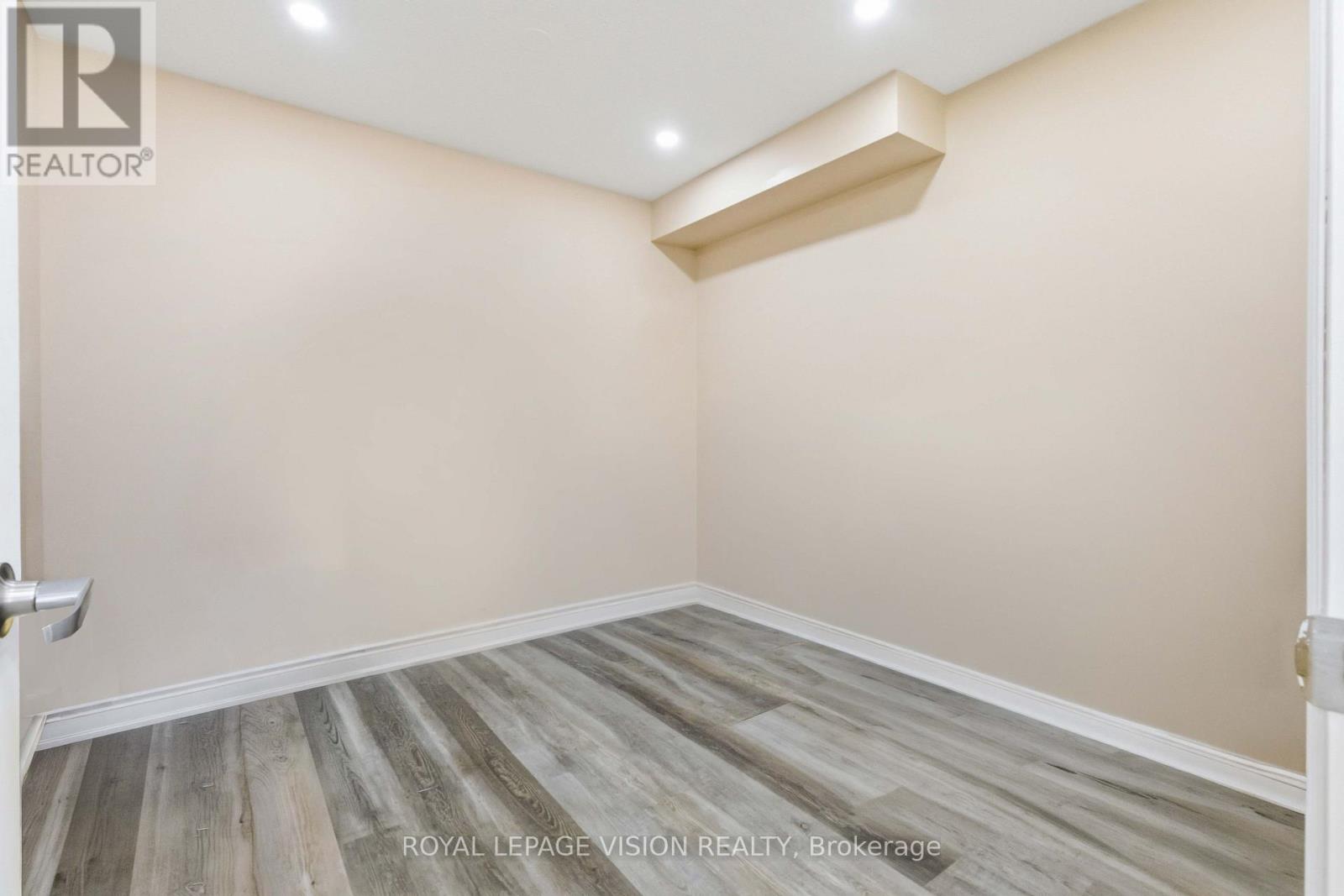 1815 Dalhousie Crescent, Oshawa, Ontario L1G 8C5 - Photo 8 - E13716332