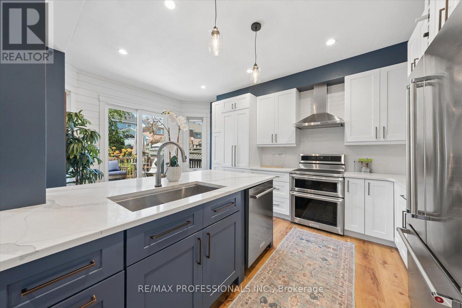 62 Blackfriar Avenue, Whitby, Ontario  L1M 2C1 - Photo 14 - E13716368