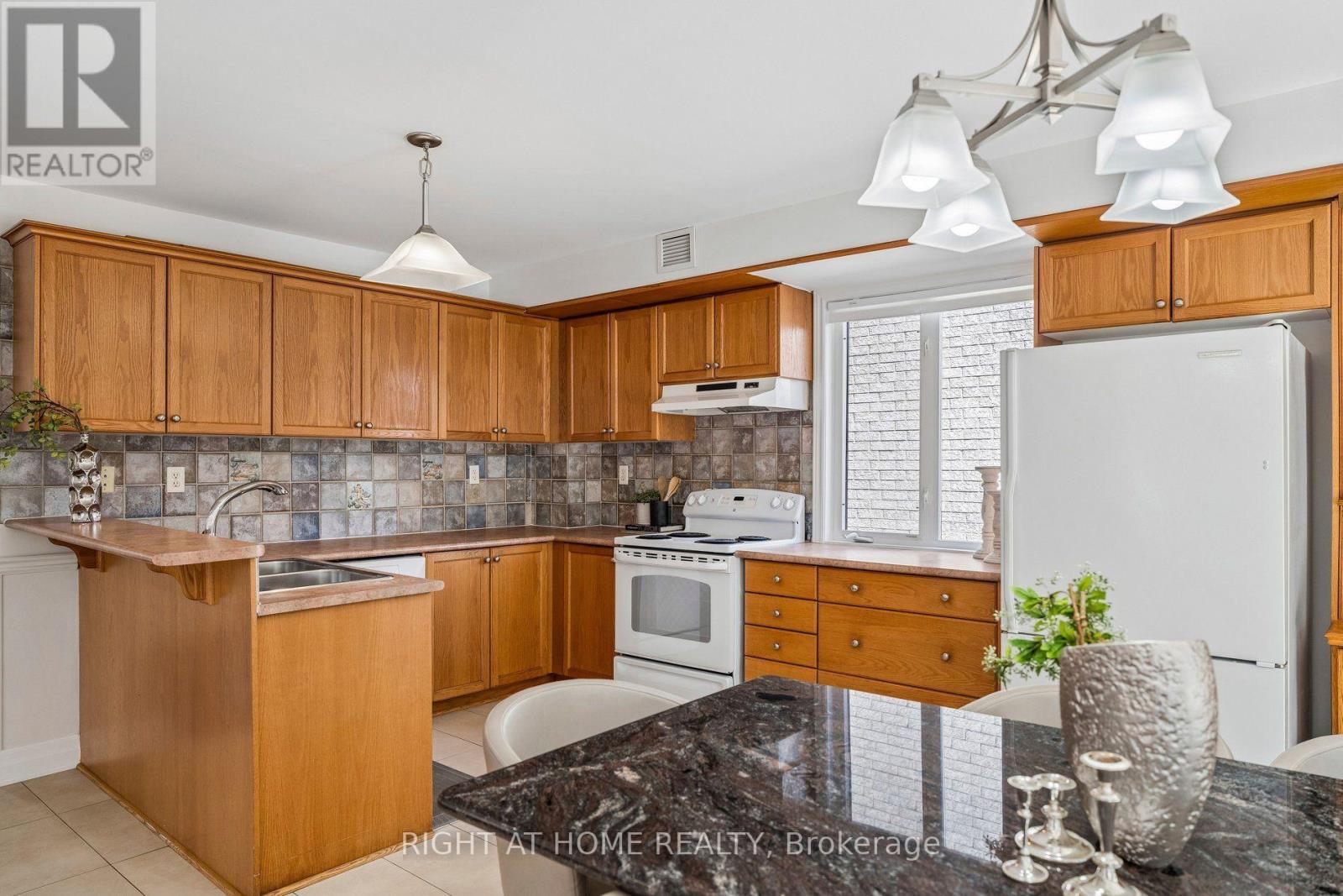 251 Sonoma Boulevard, Vaughan, Ontario  L4H 1R5 - Photo 28 - N13716362