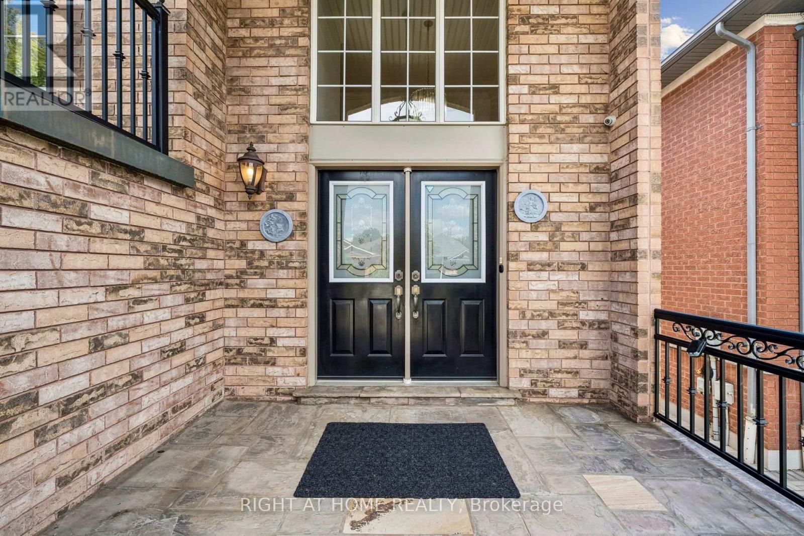 251 Sonoma Boulevard, Vaughan, Ontario  L4H 1R5 - Photo 4 - N13716362