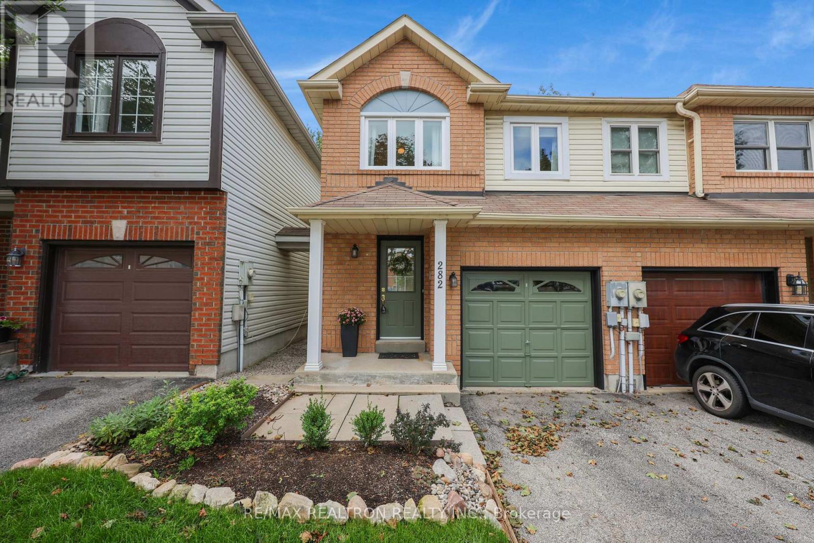 282 Ferndale Drive S, Barrie, Ontario  L4N 8J9 - Photo 1 - S13716366