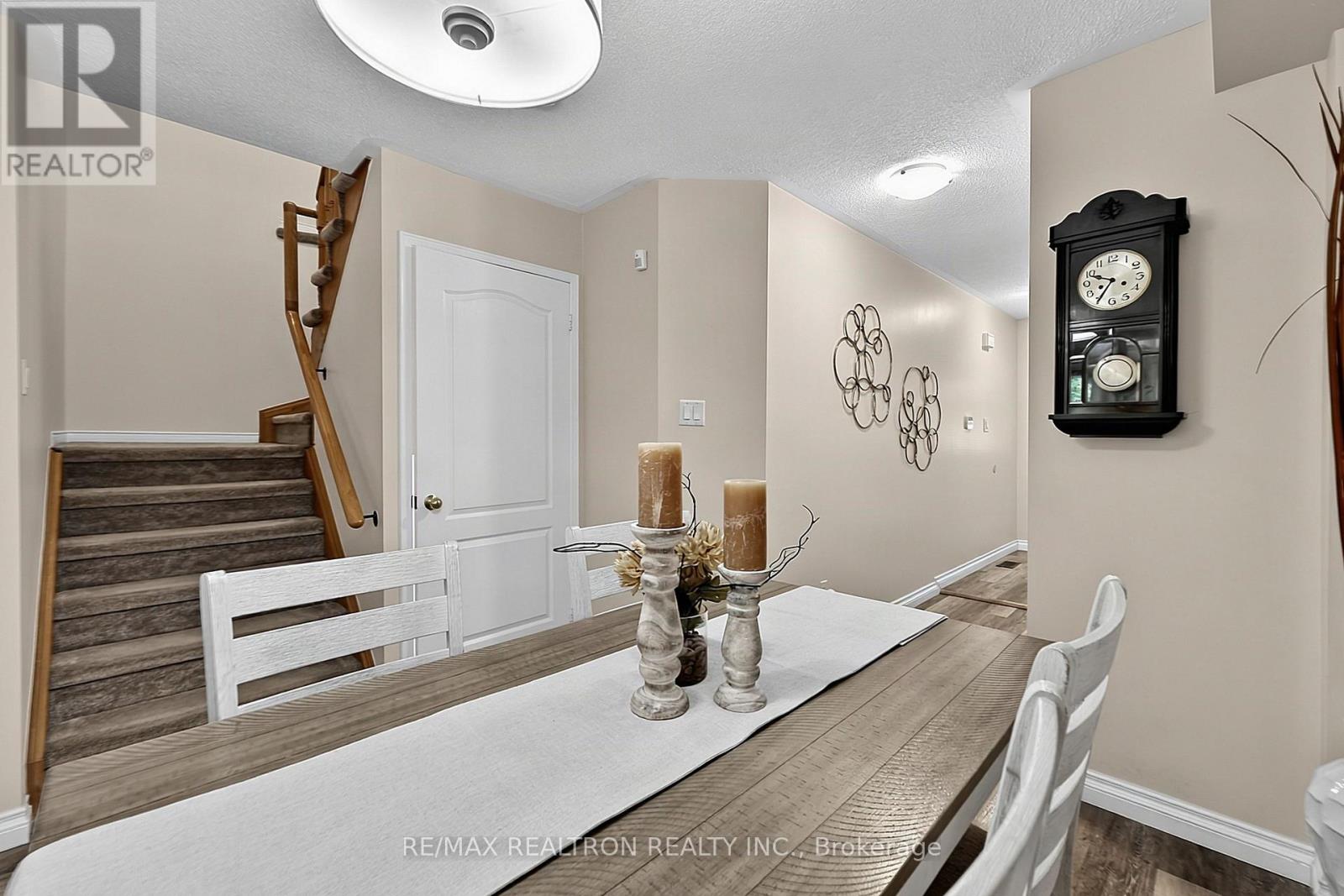 282 Ferndale Drive S, Barrie, Ontario  L4N 8J9 - Photo 12 - S13716366