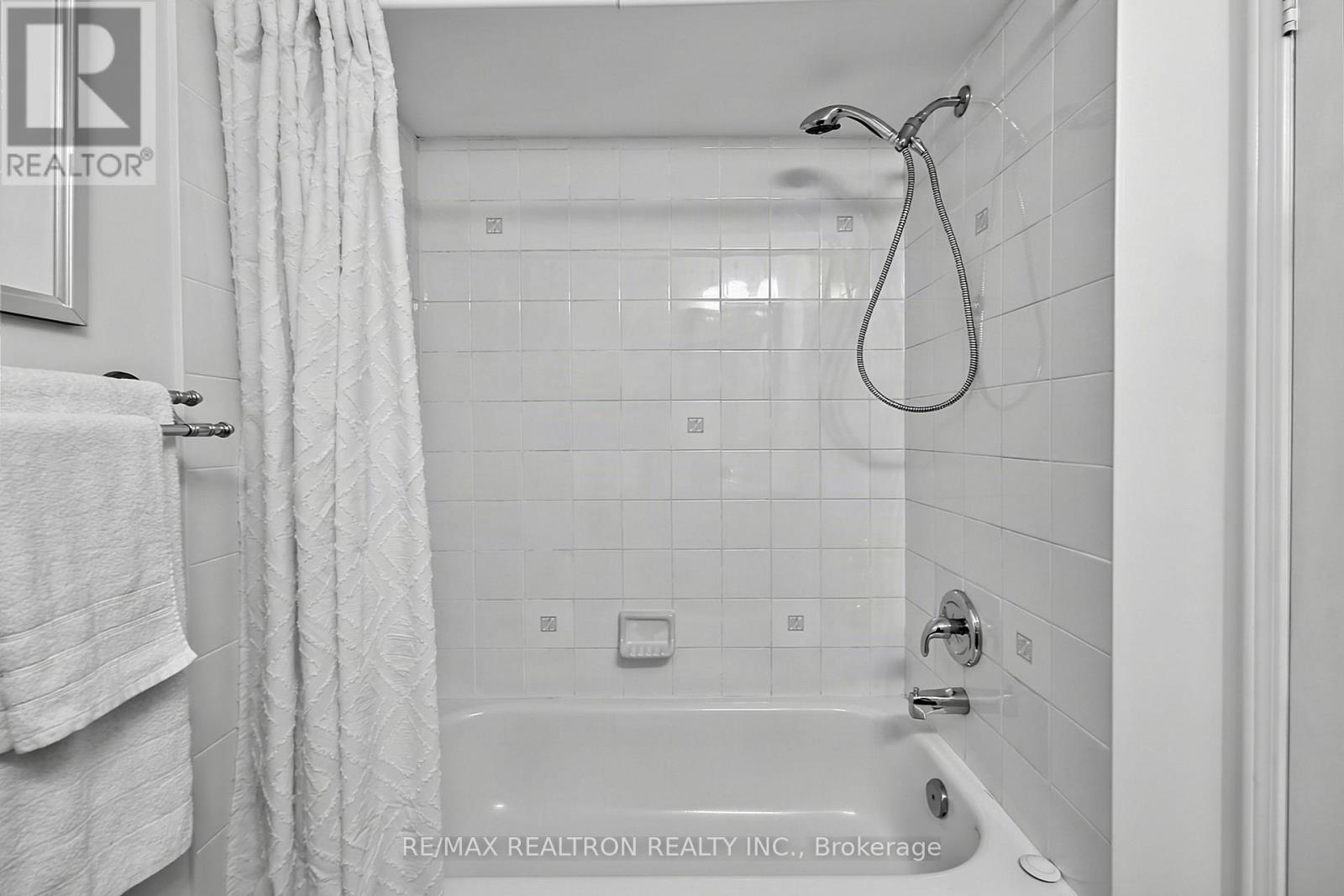 282 Ferndale Drive S, Barrie, Ontario  L4N 8J9 - Photo 32 - S13716366