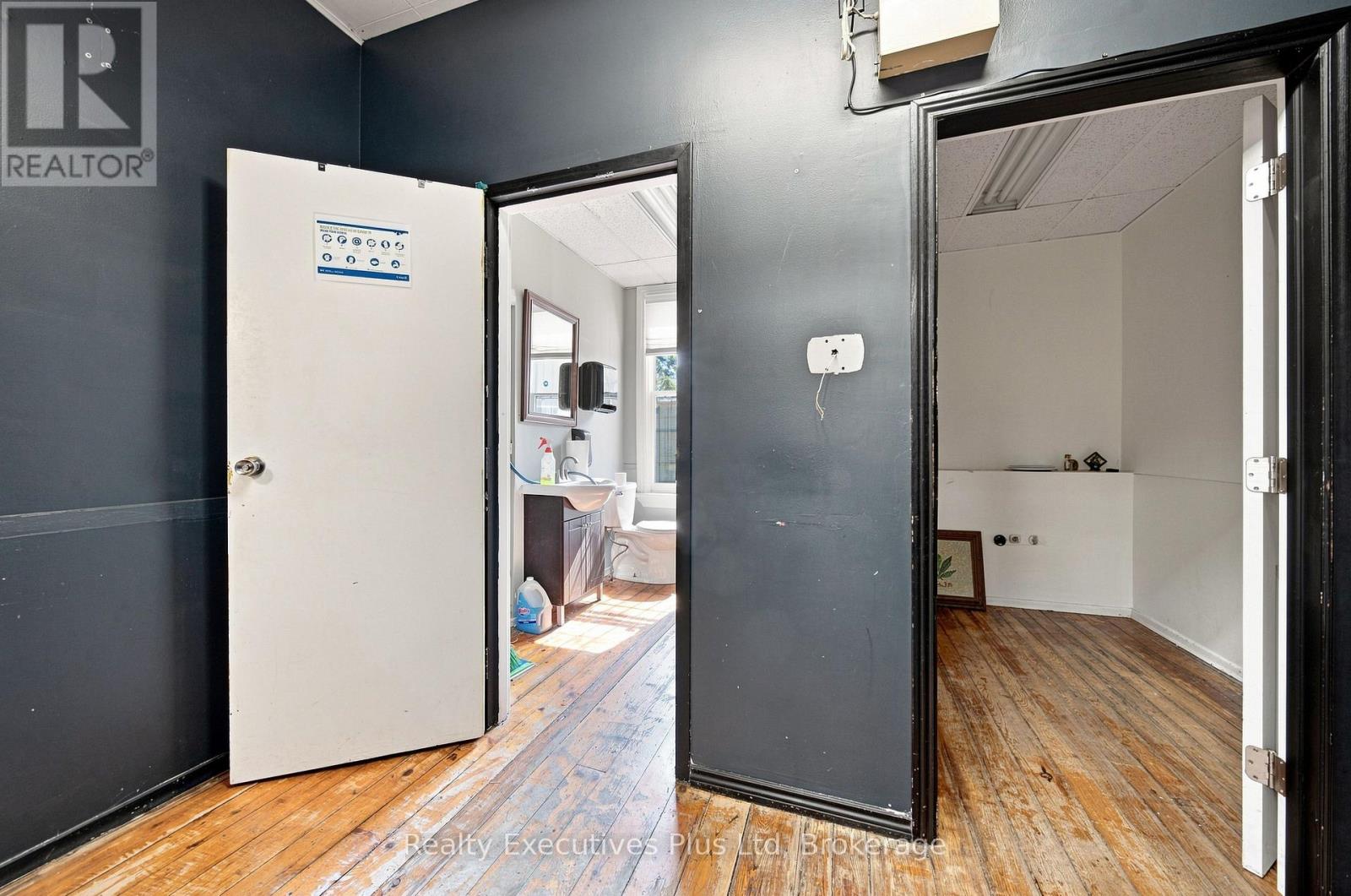 83 Surrey Street E, Guelph (Downtown), Ontario  N1H 3P7 - Photo 10 - X13716374