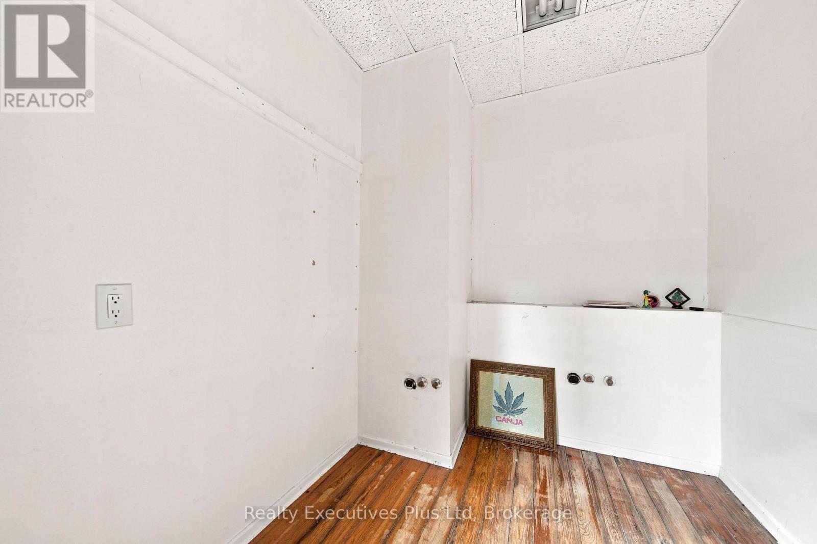 83 Surrey Street E, Guelph (Downtown), Ontario  N1H 3P7 - Photo 11 - X13716374