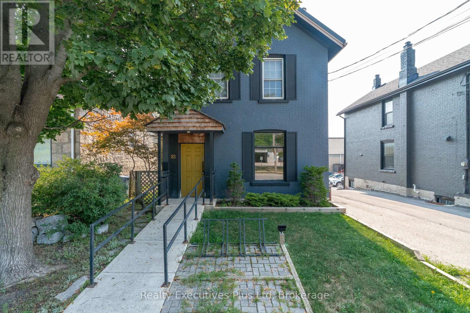 83 Surrey Street E, Guelph (Downtown), Ontario  N1H 3P7 - Photo 2 - X13716374