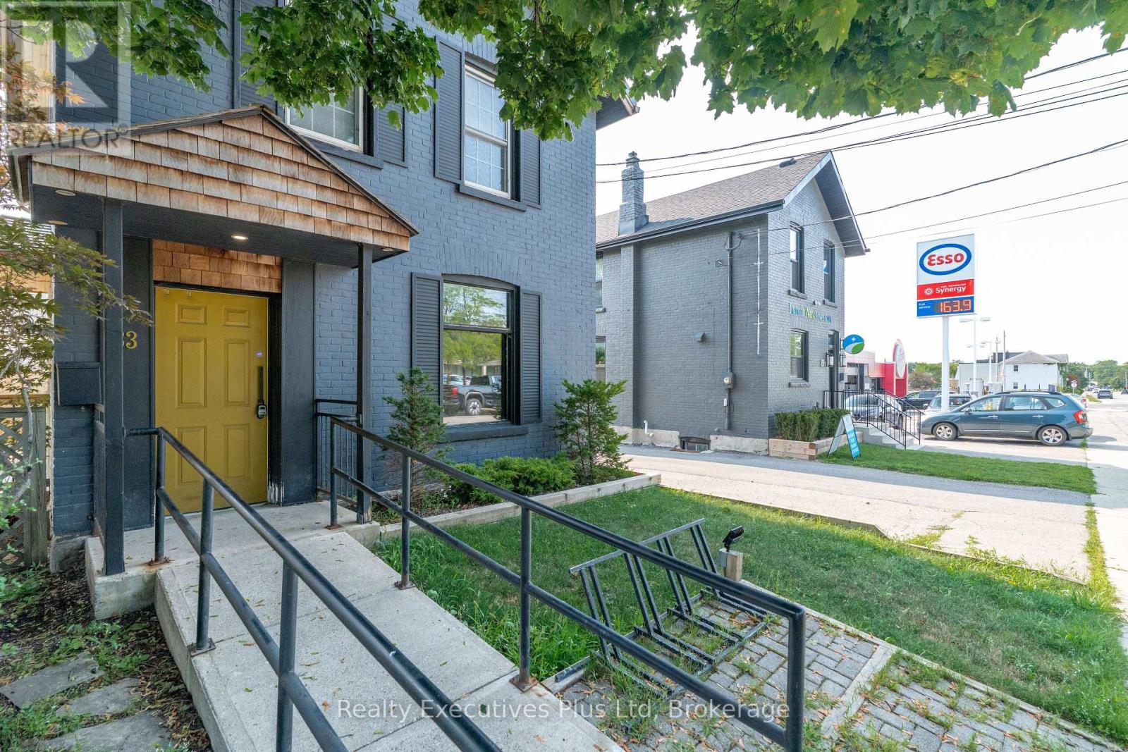 83 Surrey Street E, Guelph (Downtown), Ontario  N1H 3P7 - Photo 4 - X13716374