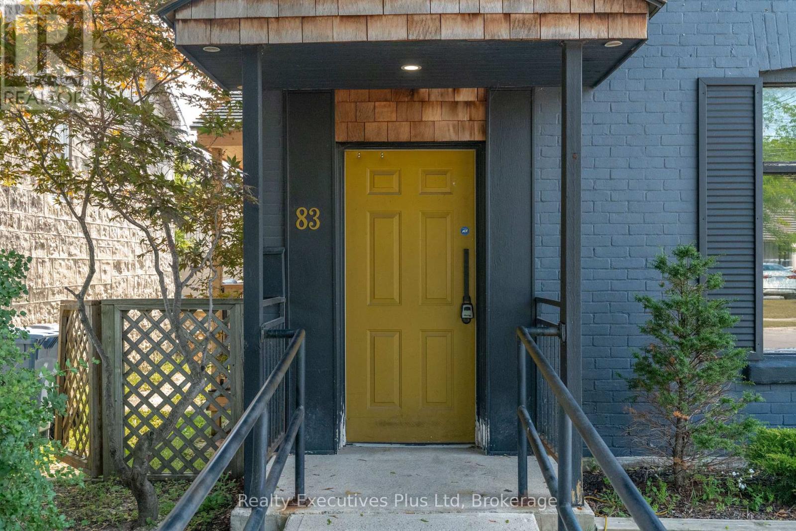 83 Surrey Street E, Guelph (Downtown), Ontario  N1H 3P7 - Photo 5 - X13716374