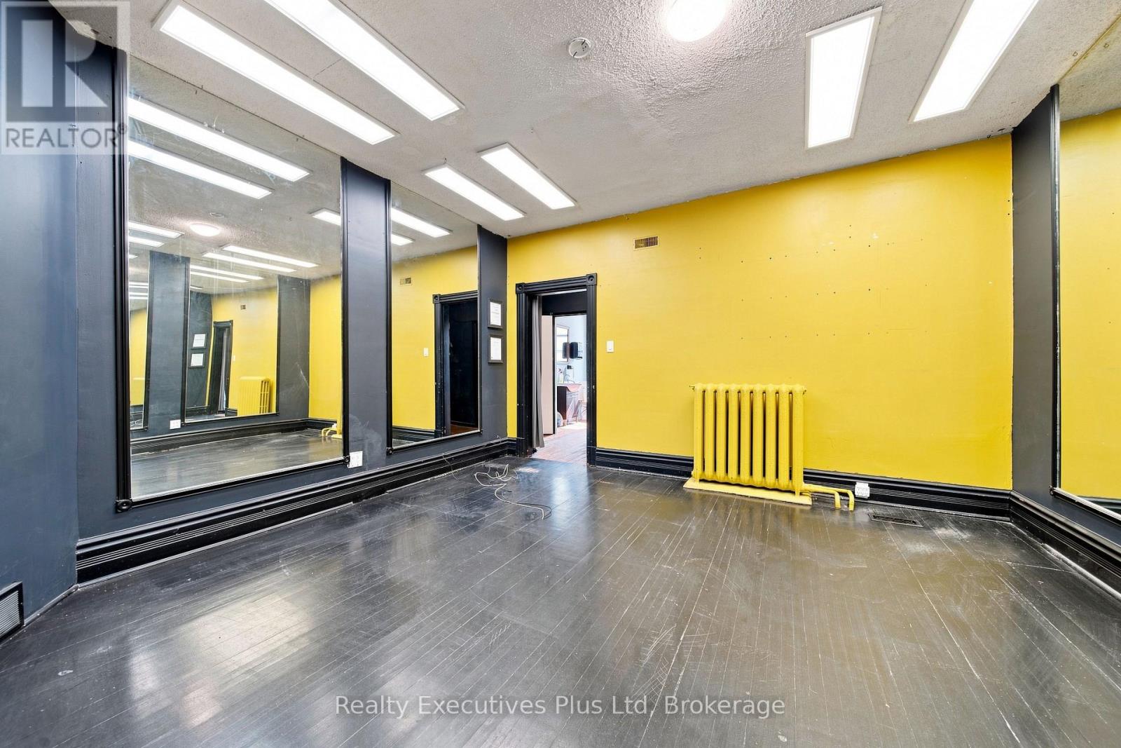 83 Surrey Street E, Guelph (Downtown), Ontario  N1H 3P7 - Photo 8 - X13716374