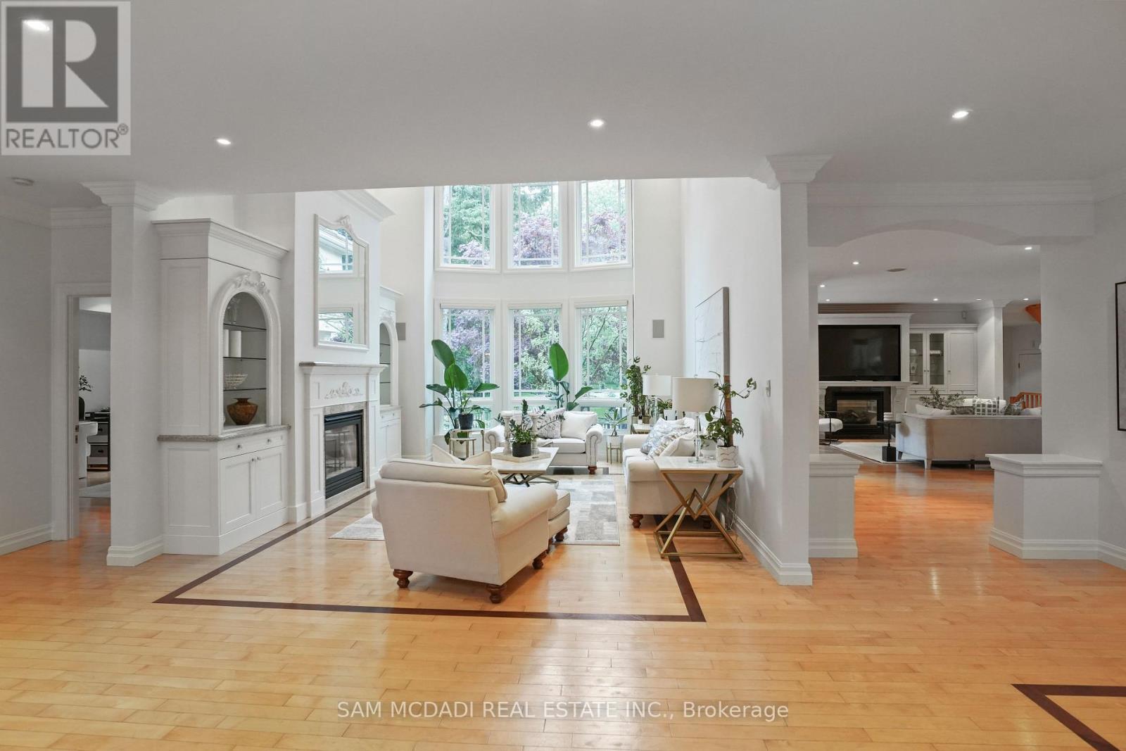 1382 Aldo Drive, Mississauga, Ontario  L5H 3E9 - Photo 3 - W13716314