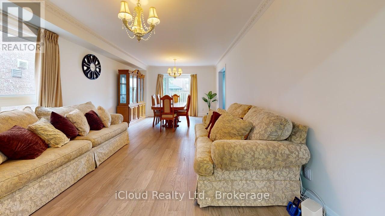 71 Tufton Crescent, Brampton, Ontario  L7A 3J2 - Photo 6 - W13716340