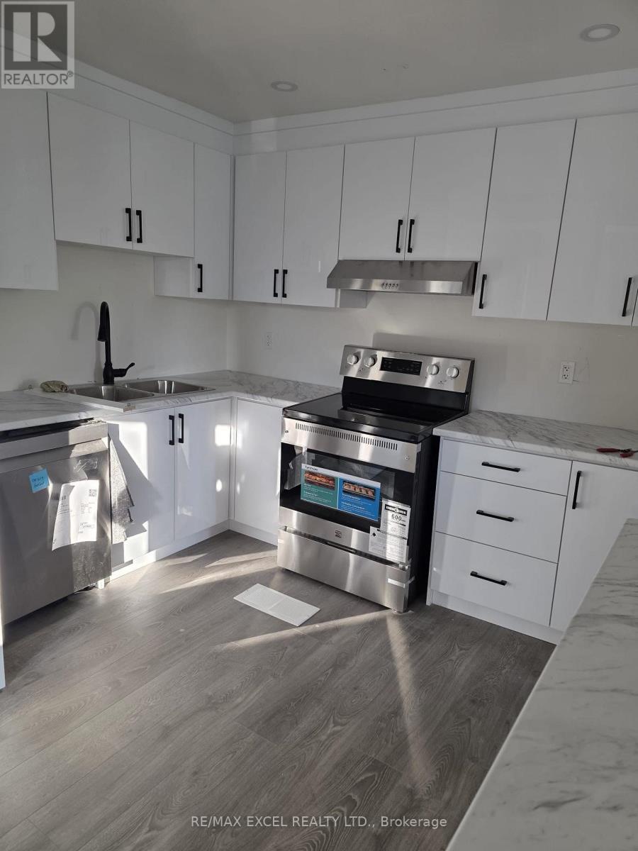 Upper Floor - 420 Winfield Terrace, Mississauga, Ontario  L5R 1P2 - Photo 2 - W13716356