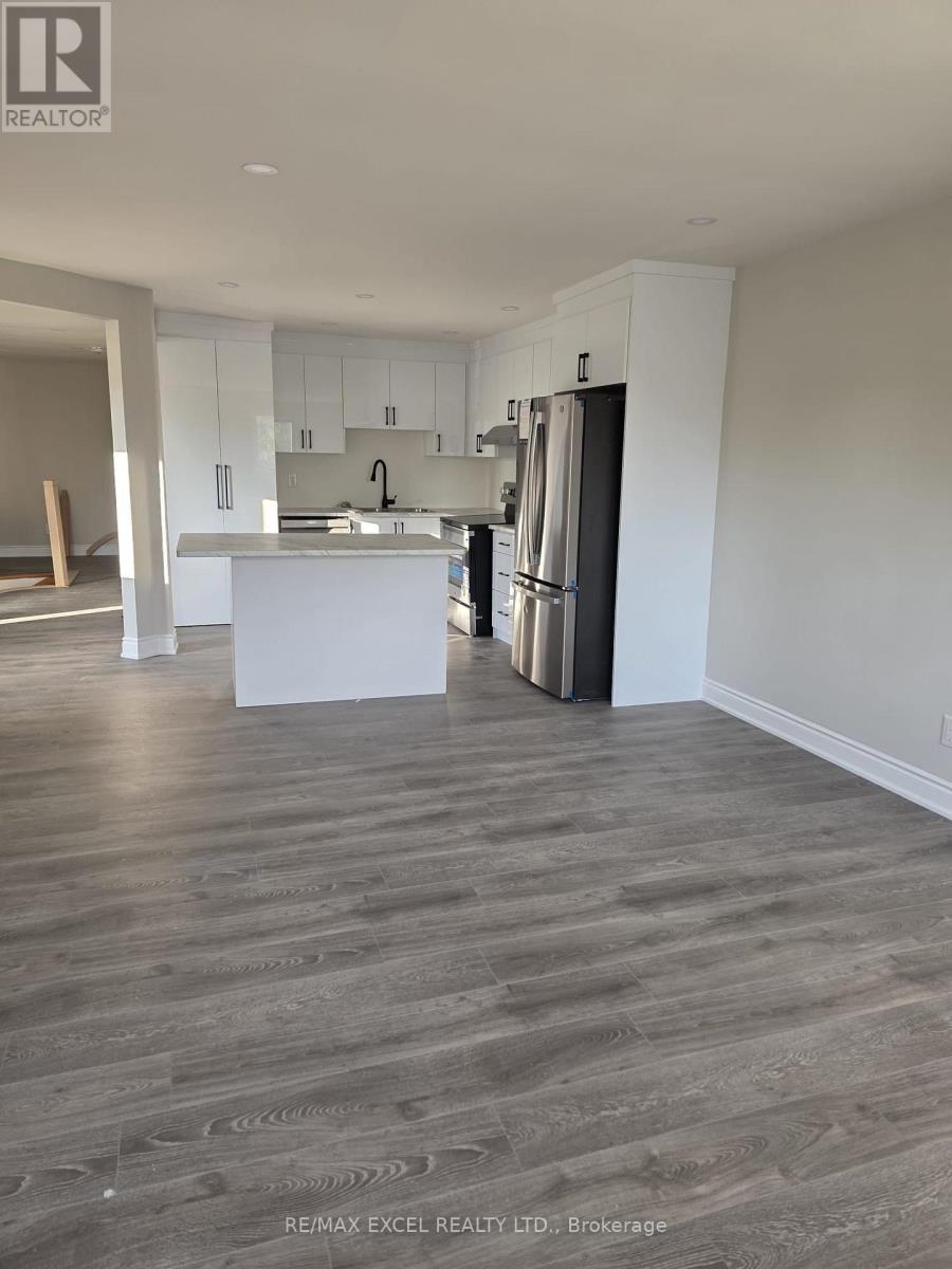 Upper Floor - 420 Winfield Terrace, Mississauga, Ontario  L5R 1P2 - Photo 4 - W13716356