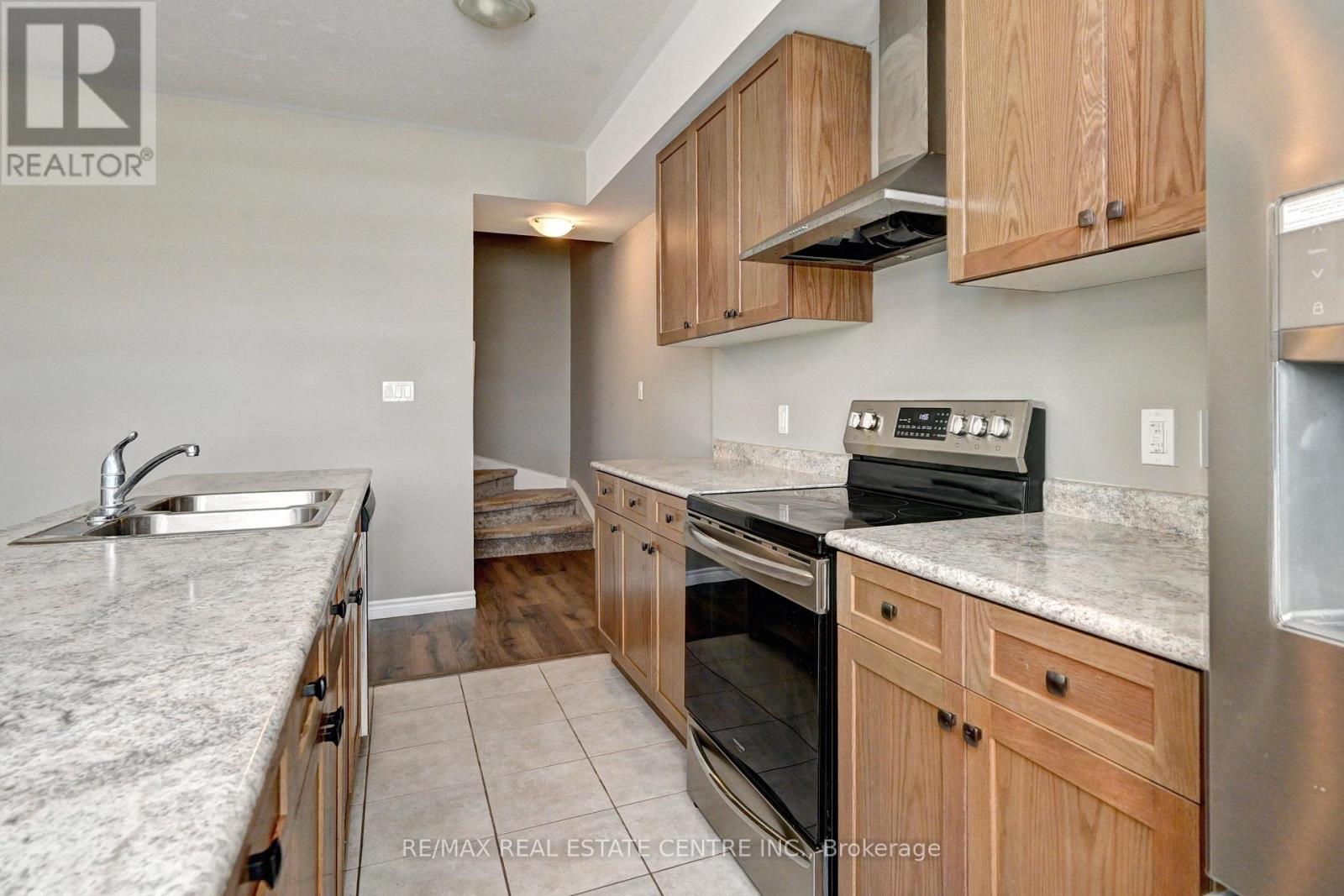 102 Wheat Lane, Kitchener, Ontario  N2R 0R6 - Photo 14 - X13716306