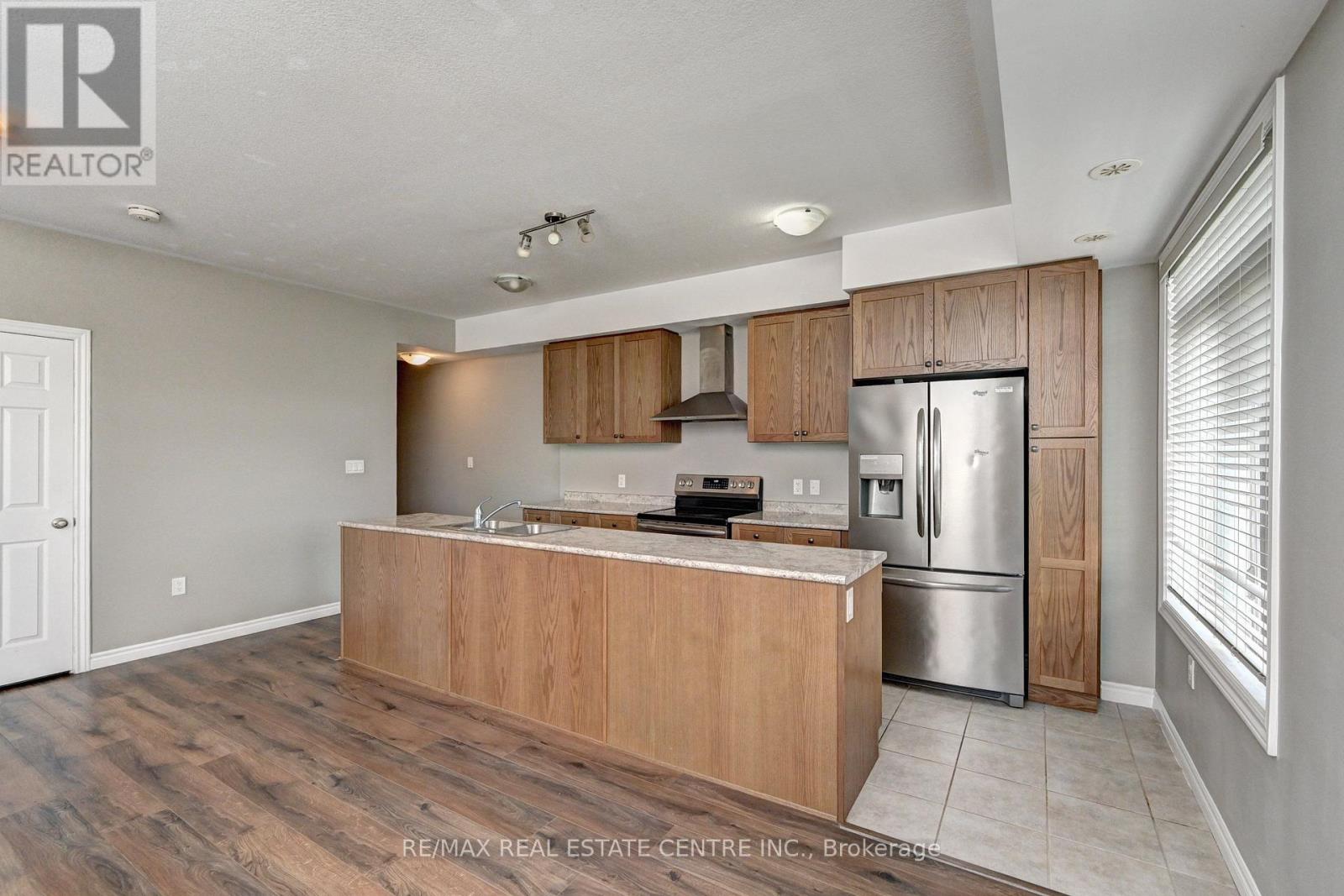 102 Wheat Lane, Kitchener, Ontario  N2R 0R6 - Photo 15 - X13716306