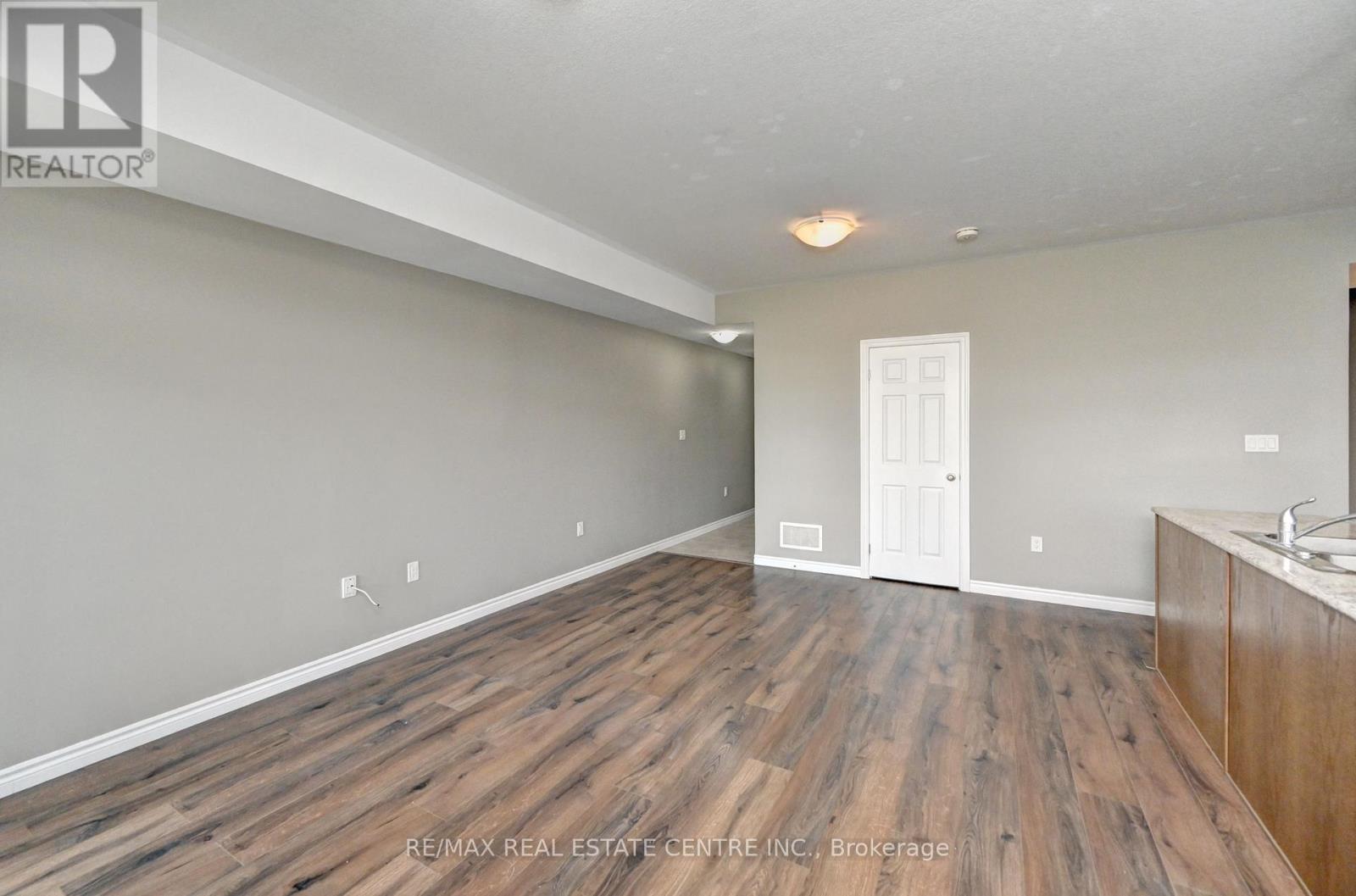 102 Wheat Lane, Kitchener, Ontario  N2R 0R6 - Photo 8 - X13716306