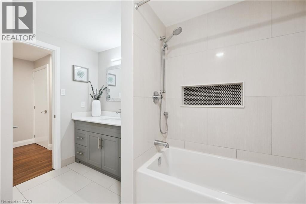 380 Lexington Road, Waterloo, Ontario  N2K 2K2 - Photo 10 - 40858419