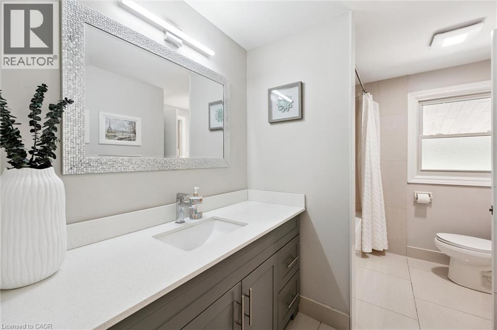 380 Lexington Road, Waterloo, Ontario  N2K 2K2 - Photo 9 - 40858419