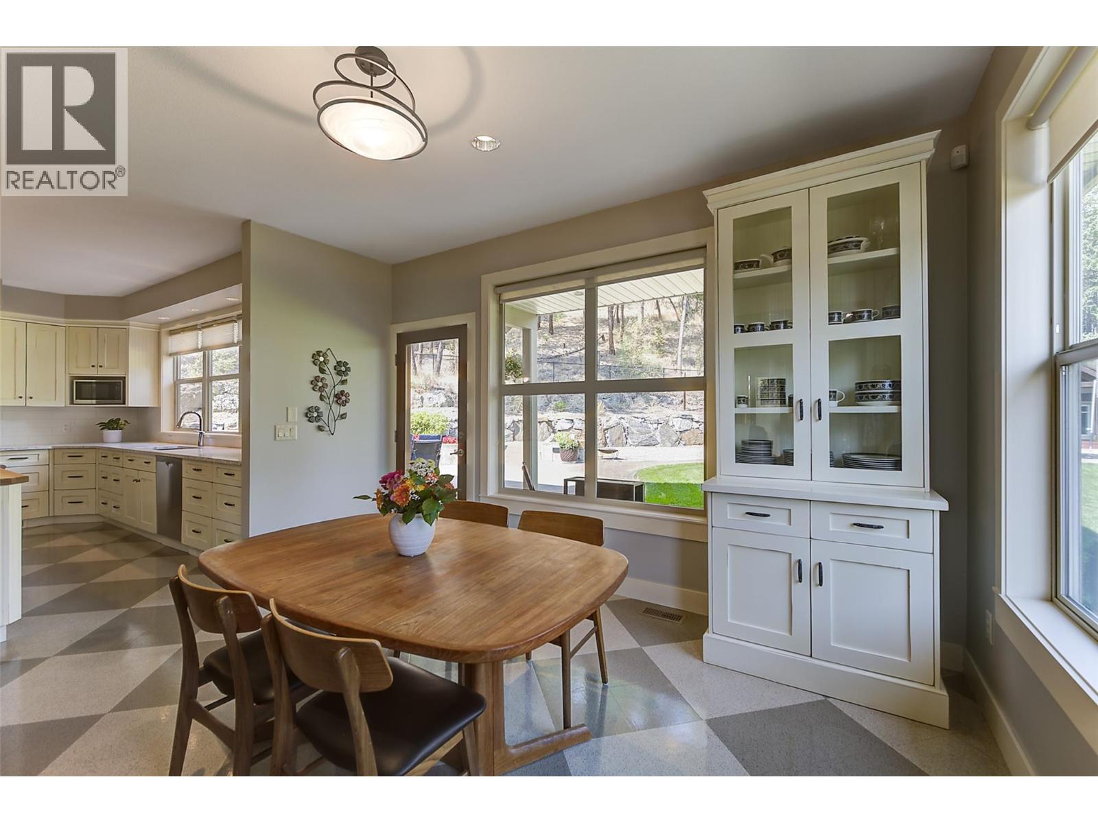 182 Terrace Hill Court, Kelowna, British Columbia  V1V 2T2 - Photo 9 - 10397516