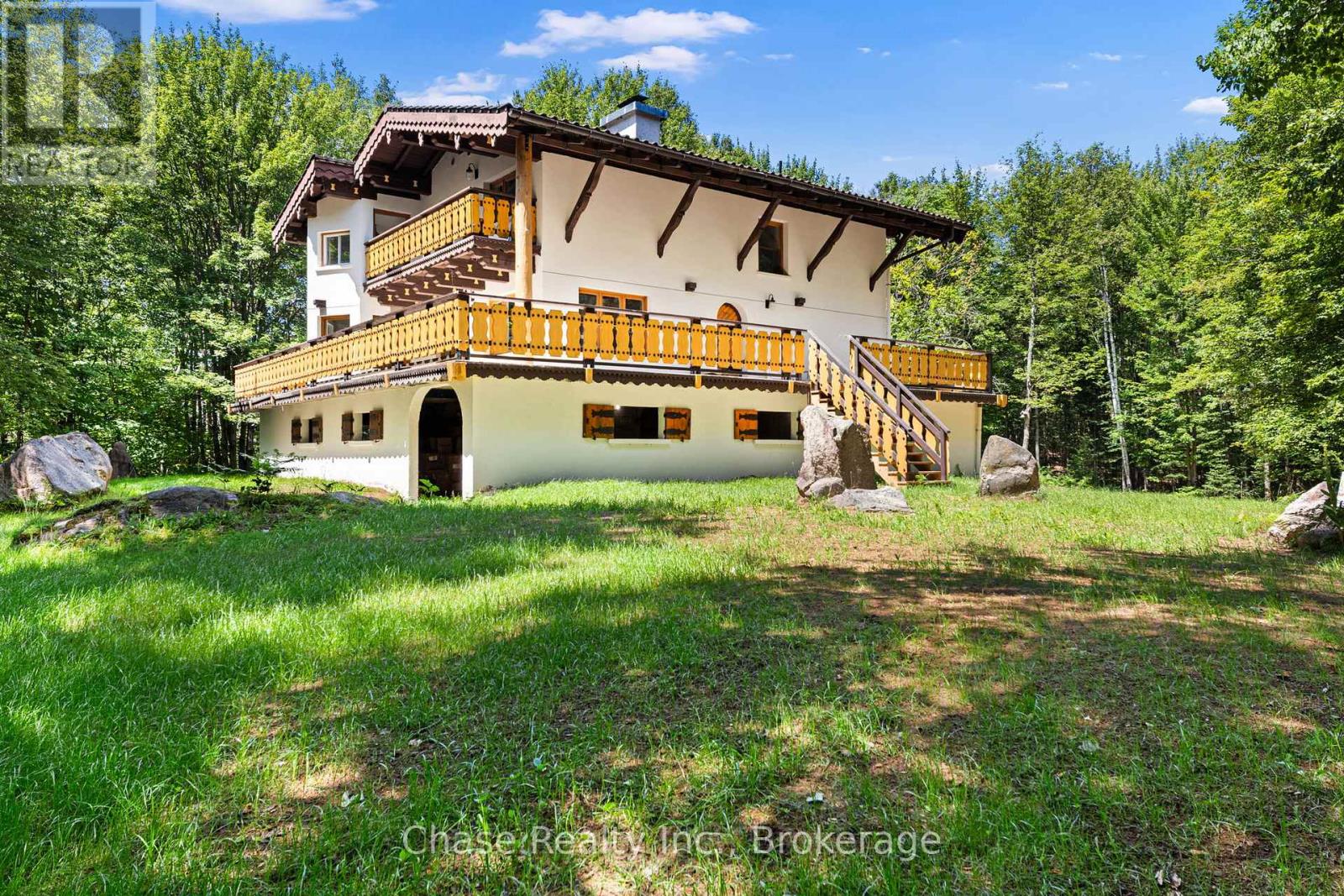 878 DEER LAKE RD ROAD, Huntsville, Ontario