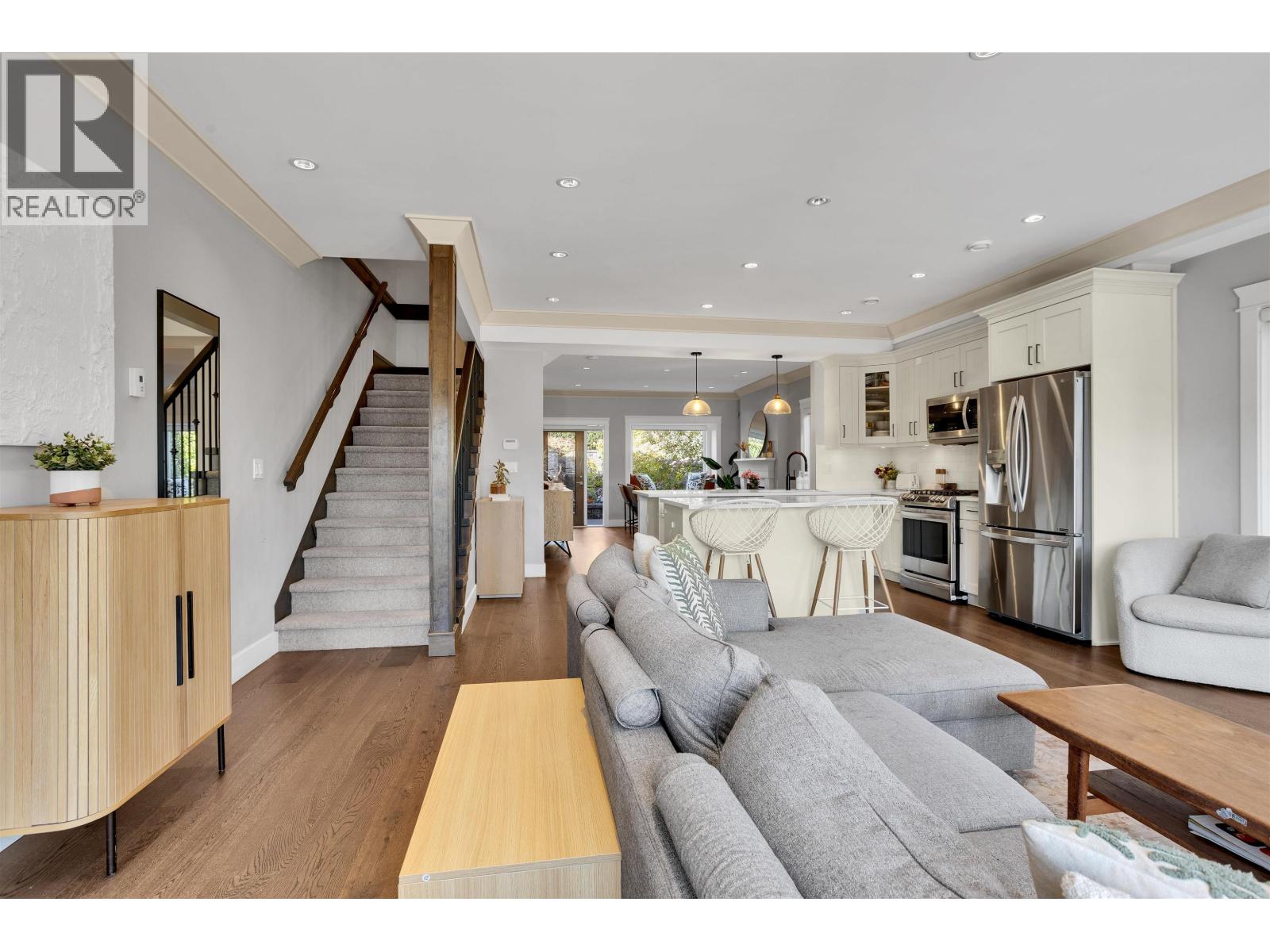 545 E 4th Street, North Vancouver, British Columbia  V7L 1J7 - Photo 8 - R3159289
