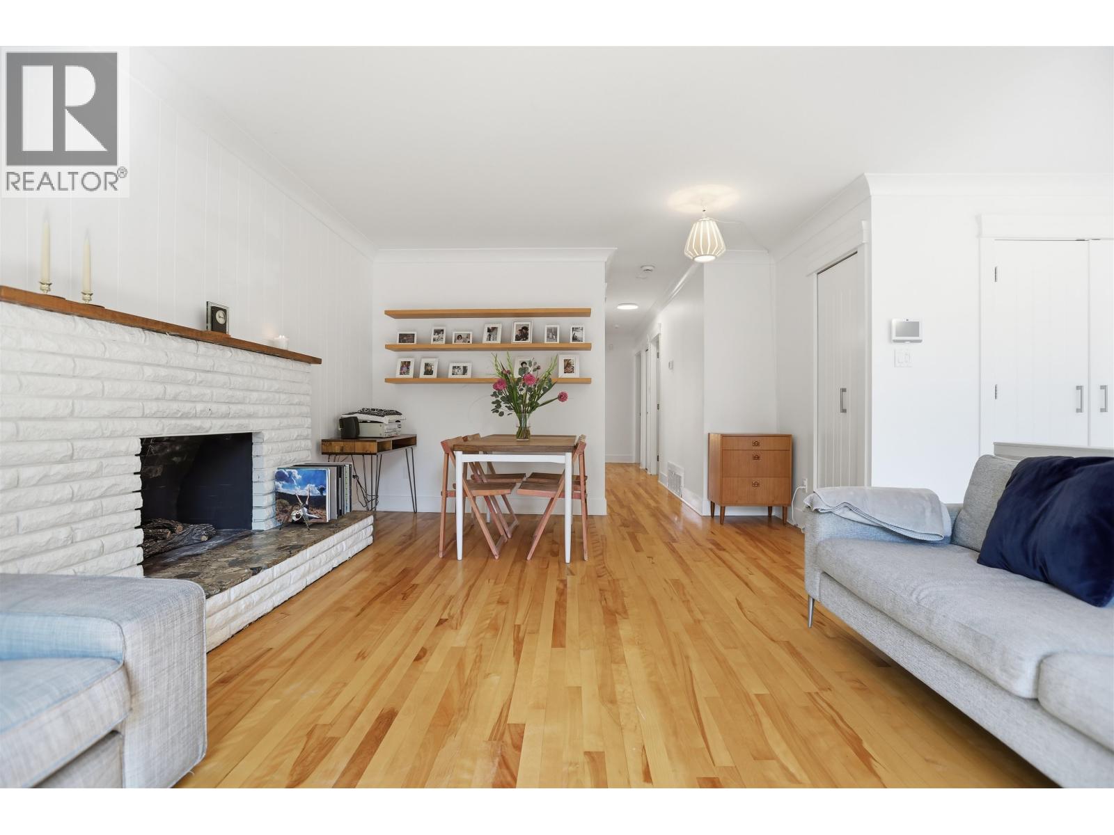 375 E 28th Avenue, Vancouver, British Columbia V5V 2M8 - Photo 2 - R3159295