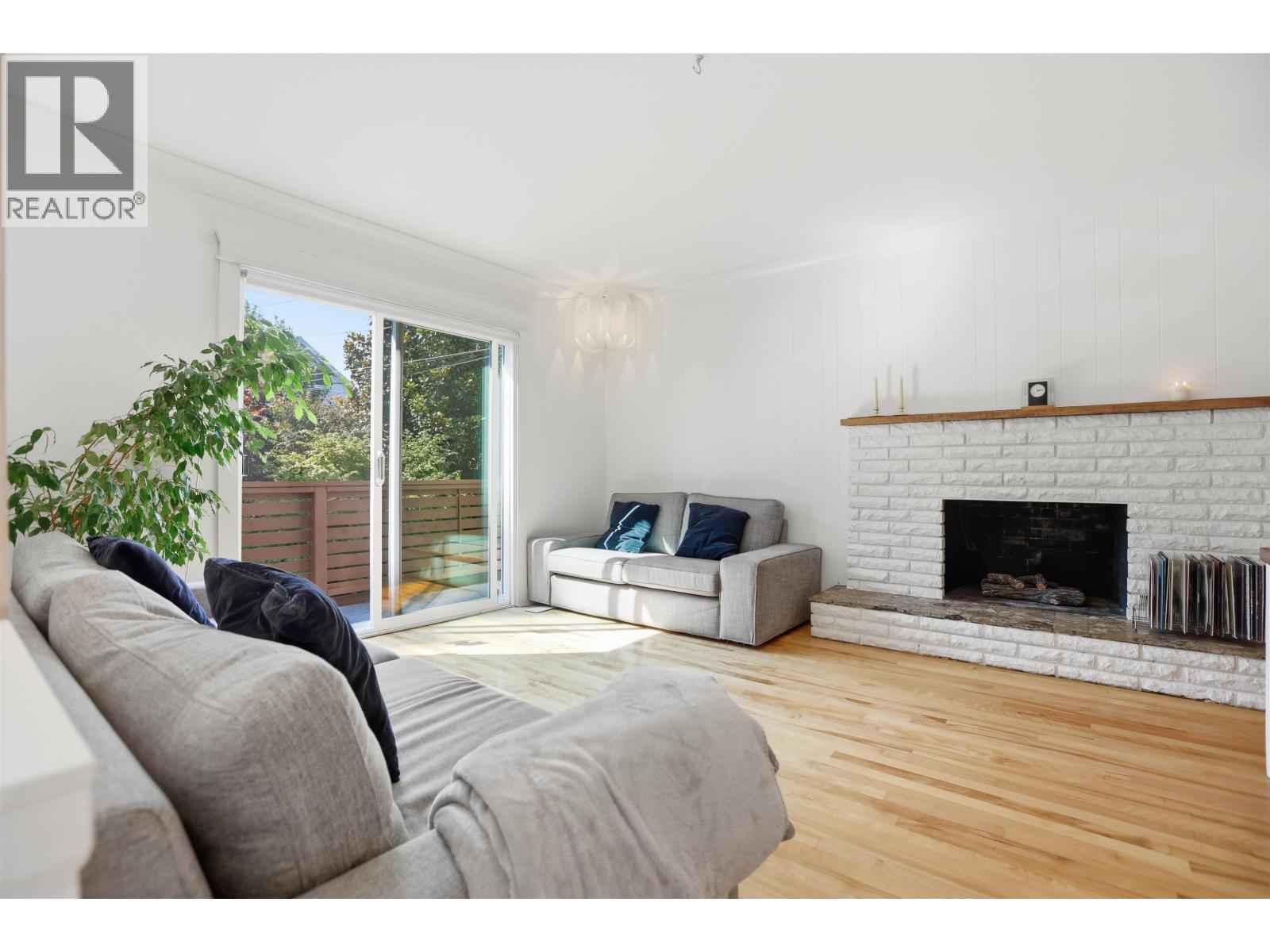 375 E 28th Avenue, Vancouver, British Columbia V5V 2M8 - Photo 4 - R3159295