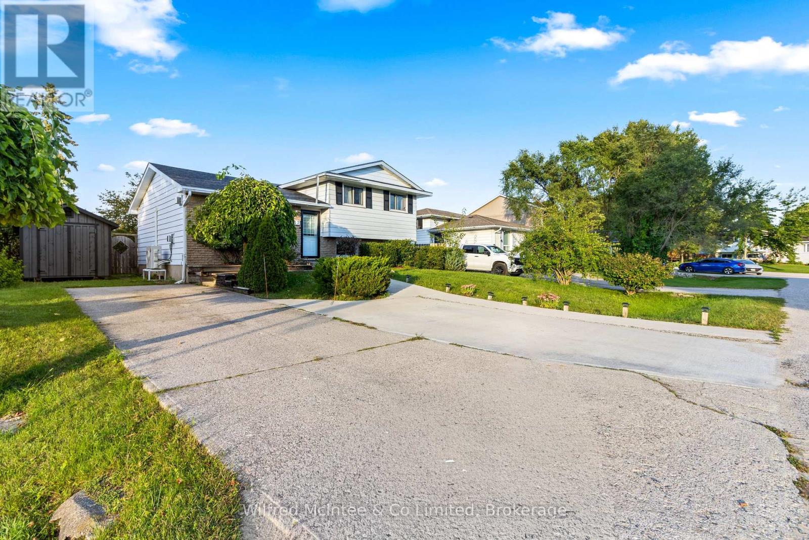 517 Wales Drive, Saugeen Shores, Ontario  N0H 2C1 - Photo 1 - X13716408