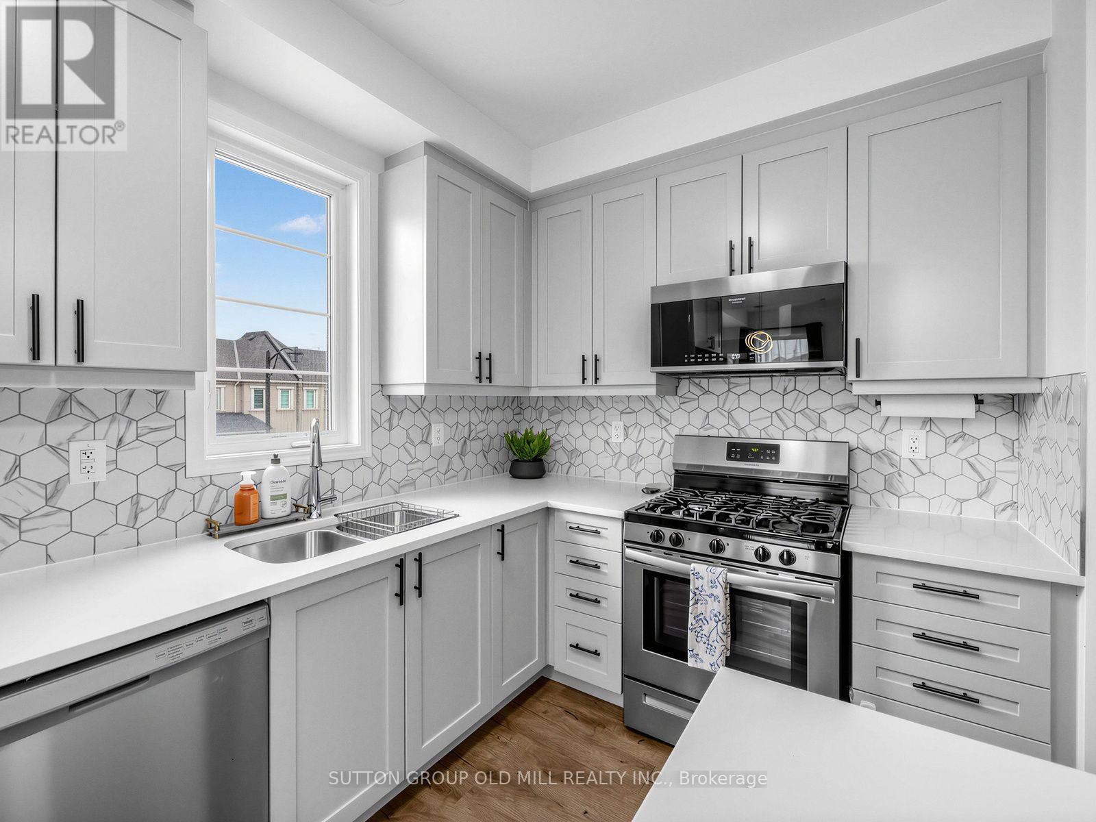 1537 Moira Crescent, Milton, Ontario  L9E 1Y1 - Photo 15 - W13716406