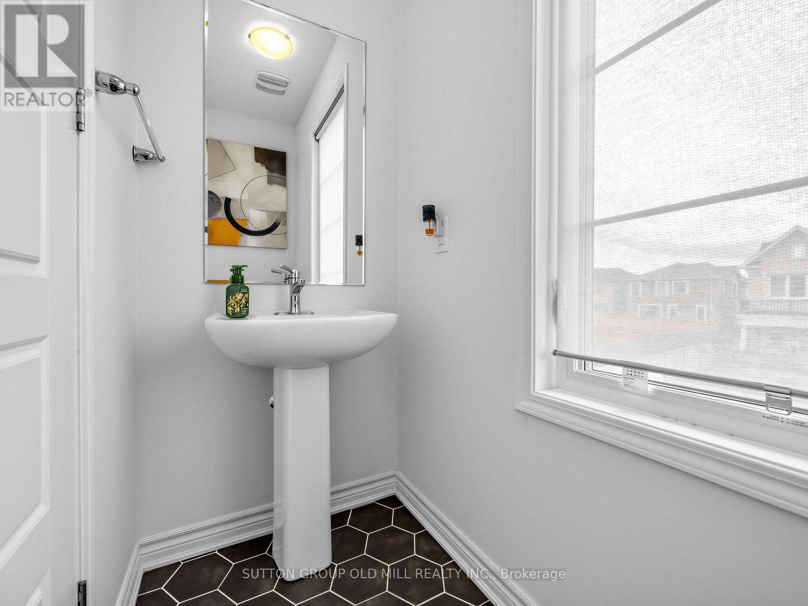 1537 Moira Crescent, Milton, Ontario  L9E 1Y1 - Photo 19 - W13716406