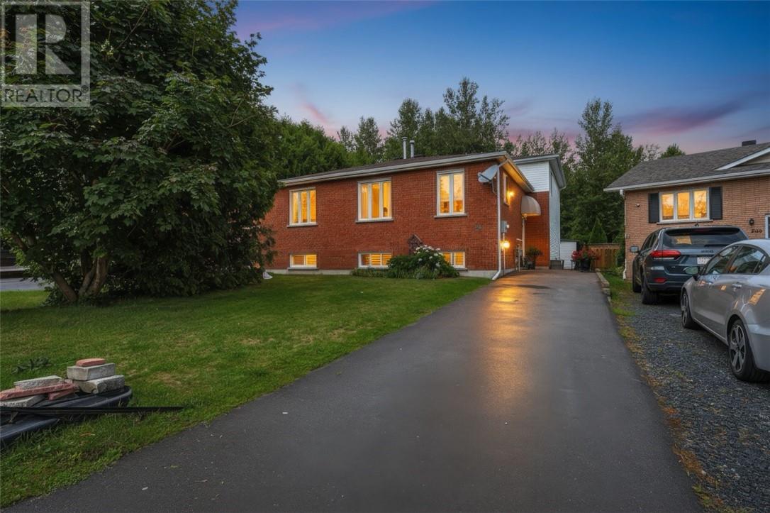 214 Benita Boulevard, Greater Sudbury, Ontario  P3A 5Z5 - Photo 1 - 2130041