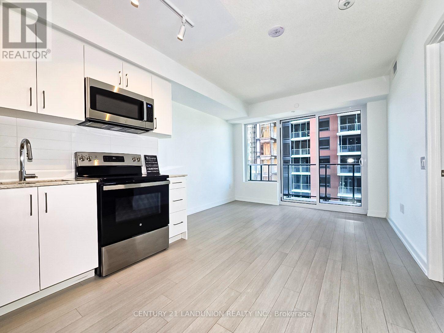 1312 - 4010 Eglinton Avenue W, Toronto, Ontario  M9A 0G5 - Photo 3 - W13689236