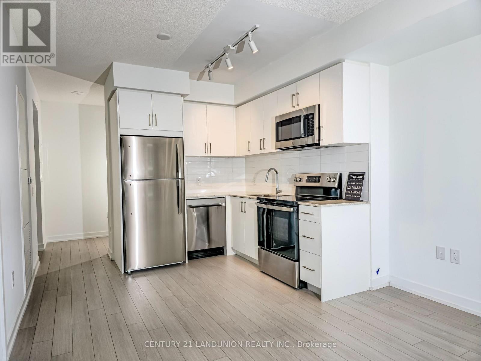 1312 - 4010 Eglinton Avenue W, Toronto, Ontario  M9A 0G5 - Photo 4 - W13689236