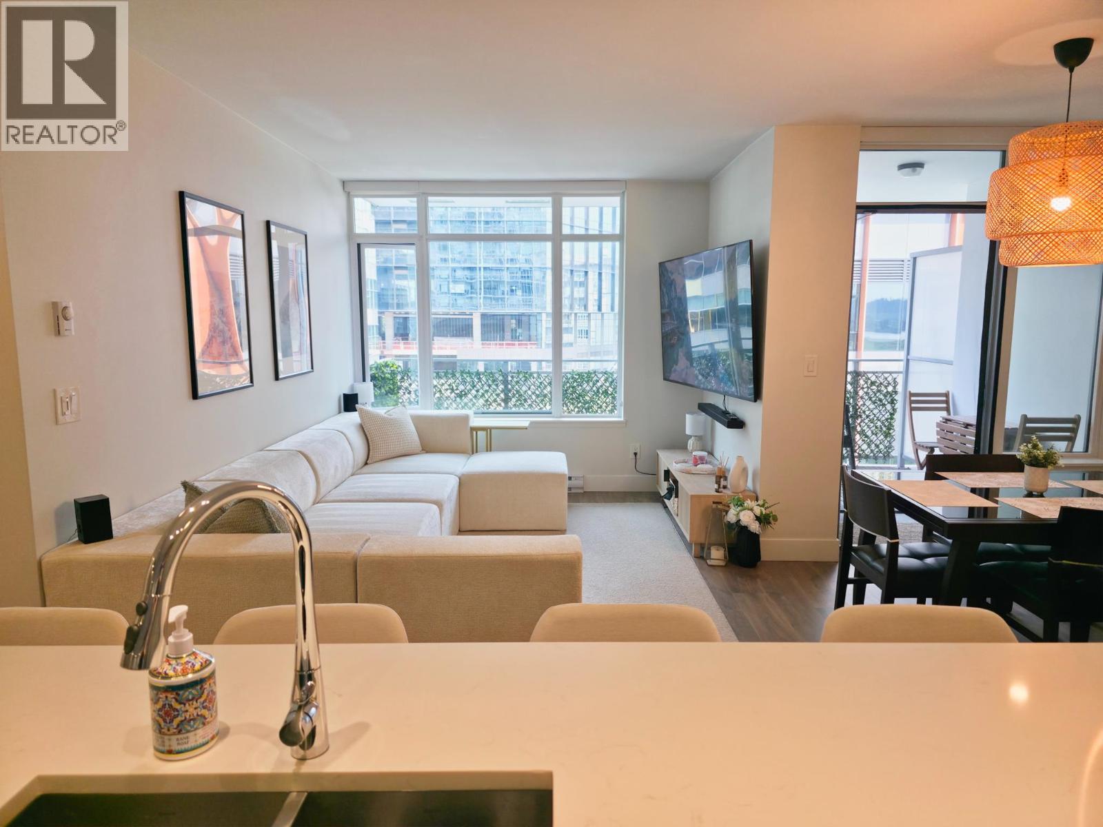 507 258 NELSON'S COURT, New Westminster, British Columbia